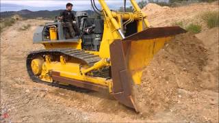 Bulldozer Komatsu D65EX12  wwwjnfaiscapt [upl. by Kristian447]