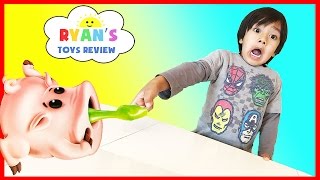 Piggin Boogers Family Fun Games for Kids Yucky Boogers Slime Egg Surprise Toys Cry Baby Sour Candy [upl. by Ramedlaw]