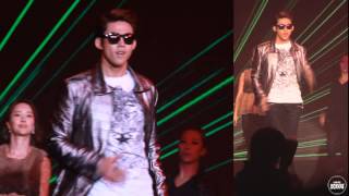 fancam 121129 coway concert내귀에캔디taecmultiver [upl. by Nageem]