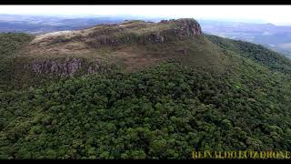 Pico do Gavião em São Thomé das Letras  MG filmada por drone [upl. by Lirpa]