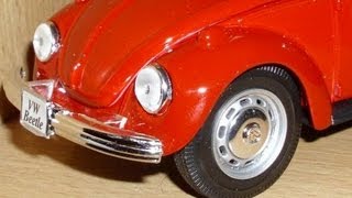 Volkswagen Beetle in scale 124 model car by Maisto [upl. by Ano399]