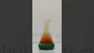 Chemisches Experiment Salpetersäure HNO3 und KupferCuexperiment schule chemie [upl. by Gusty]