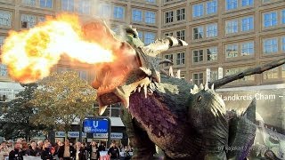 Der Drache schreitet am Alexanderplatz 2 grösster Schreitroboter der Welt [upl. by Enohsal748]