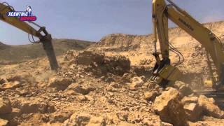 quotXcentric Ripper vs Hydraulic Hammerquot OMAN May 2014 JGXR40  Komatsu [upl. by Dej678]