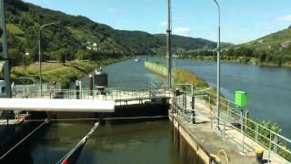 Flusskreuzfahrt 2 5 auf der Mosel  Von BernkastelKues nach St Aldegund  Full HD [upl. by Kcinom]