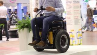 Segway per disabili Going la carrozzina elettrica autobilanciante [upl. by Lehcer]