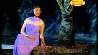 Mansyur S  Pelaminan Kelabu Official Music Video [upl. by Golliner867]