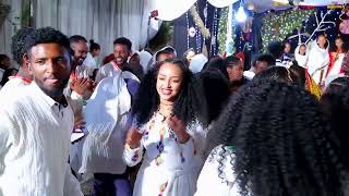 Artist Hanan Tarik ሃናን ታሪቕ Amazing dancer in wedding Tigray 2012 [upl. by Llewoh]