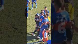 Tremendo botellazo a un jugador de Chacarita  partido suspendido contra Tigre por Copa Argentina [upl. by Nohsreg900]