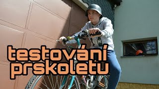 TESTOVÁNÍ LEVNÉHO MOTOKOLA  quotPRSKOLETUquot [upl. by Nnylarac]