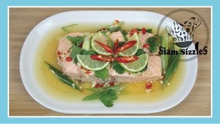 Steamed Fish With Lime And Chilli Sauce Pla Nueng Ma Nao [upl. by Ellecram]