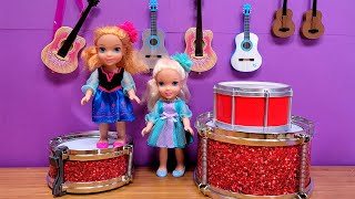 Backstage  Elsa amp Anna are playing musical instruments  Barbie dolls [upl. by Lemuela]