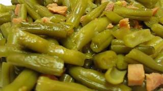 Bettys Slow Cooker Green Beans Seasoned with Ham [upl. by Adi141]