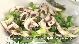 Receta de ensalada de lechuga y champiñones [upl. by Siram]