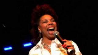 Millie jackson live  i wish it would rain down great moment of pleasure [upl. by Kliment983]