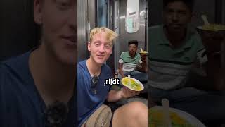 De GOEDKOOPSTE trein in India 😰 [upl. by Raamal]