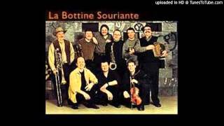 La Bottine Souriante  1987  Le Mont StHillaire [upl. by Lledraw943]