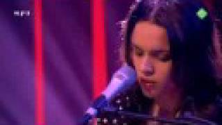 01 Norah Jones  Thinking about you live in Amsterdam [upl. by Tatman]