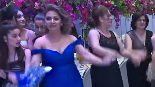 MAVİLİ KIZIN İKİZLER MEYDANDA syrian wedding assyrian arab diğinü kürt düğünü wedding dance asuri [upl. by Aneehs744]