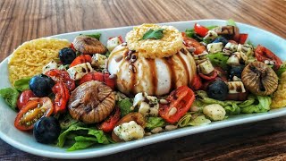 Salade de tomates à la burrata  Salade caprese  Fraîche très gourmande et rapide à réaliser [upl. by Nylrak]