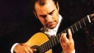 Julian Bream plays Fantasie  S L Weiss [upl. by Eylsel352]