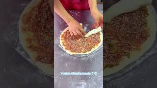 Uygur mutfağıkıymalı börekUygur oshxonasi  qiyma goshtli pirogUyghur cuisineminced meat pie [upl. by Salvucci]