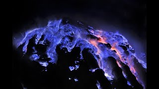 LExtraordinaire Enfer du Volcan Kawah Ijen  Java Indonésie [upl. by Chessy696]