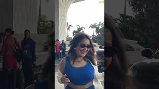 Neha Kakkar Laughs On Paps Comment at Airport [upl. by Yssac114]