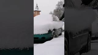 Snow covered cars by more than 10 cm in Prague snow snowboarding winter snowboarder ski [upl. by Eel]