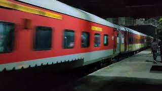 12445 uttar sampark kranti new delhi to shri mata Vaishno devi katra overtaking 14033 jammu mail [upl. by Ssur226]