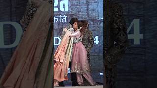 Kartik Aaryan SAVED Hina Khan As She TRIPPED While Greeting Him 😰  shorts bollywood fashion [upl. by Nnyledam]