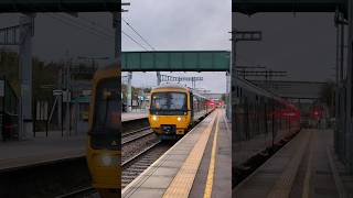 GWR 165134  GWR 165132 departs Severn Tunnel Junction with two tone [upl. by Accebar]