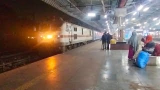 Hazrat Nizamuddin To Mumbai Central  Duronto Express Skip Mathura Jn [upl. by Erdeid]