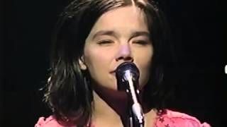 BJORK  VIOLENTLY HAPPY LIVE TV PERFORMANCE [upl. by Nalliuq]