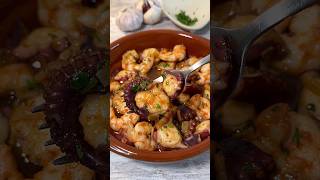 Cazuela de pulpo y langostinos al ajillo 🐙🦐🧄 ¡Éxito asegurado shorts recetas [upl. by Tillio107]