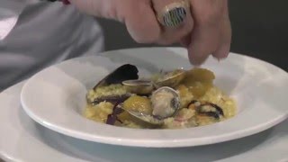 Fregola con intingolo di scoglio allo zafferano e datterino giallo in succo  Bruno Barbieri Chef [upl. by Ok]