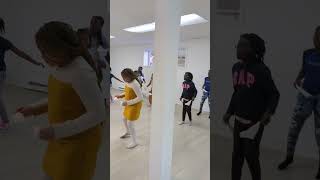 Atelier de danse afropop [upl. by Aduhey]