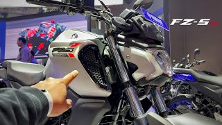 All New 2024 Yamaha FZs V4 Matt White Colour  2 New Colours  Detailed Walkaround [upl. by Nelyak]