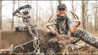 Monster Louisiana buck with a bow [upl. by Lah]