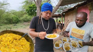 first time cooking and eating Aloo takari and Roti curry irish potato with saltfish 👍👍😋 [upl. by Airpac172]