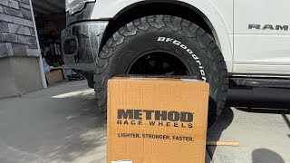 UNBOXING DAY 🤙🏼 4 reasons I got these Method 704 HDs for my Ram 2500 build [upl. by Watkin644]