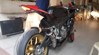 Aprilia RSV4 Austin Racing GP2R Internal Baffling Removed V4 SOUND [upl. by Bridgid]