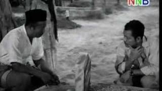 Ibu Mertuaku 1962  Cemetery scene [upl. by Adiari]