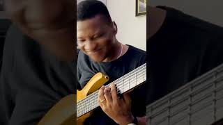 This Ghanaian Praise Medley Bass Groove is out of this World [upl. by Ffoeg]