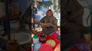 Bajrangi bhaijaan wali munni and mother selling sarso ka saag and makke ki roti in kashmir dudhpatri [upl. by Torbert]