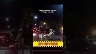 Policial reage a assalto e tem moto roubada em frente ao Maracanã RJ policia roubo moto [upl. by Lief743]