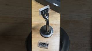 Gillette Labs Razor wStand [upl. by Jollenta]