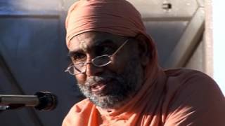 Swami Nirmalananda Giri Maharaj  Bhagavad Geetha  Arjuna Vishadayogam  Part 2 [upl. by Ademla]