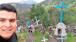 ENCONTRÉ UN CEMENTERIO ABANDONADO EN MEDIO DE LA NADA [upl. by Francisco]