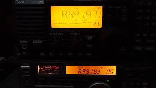 Icom IC R75 vs Icom IC R72 comparison  unidentified english station [upl. by Airehtfele426]